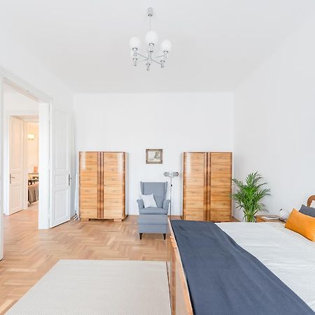 Modern Bauhaus Apartment Budapest Luaran gambar