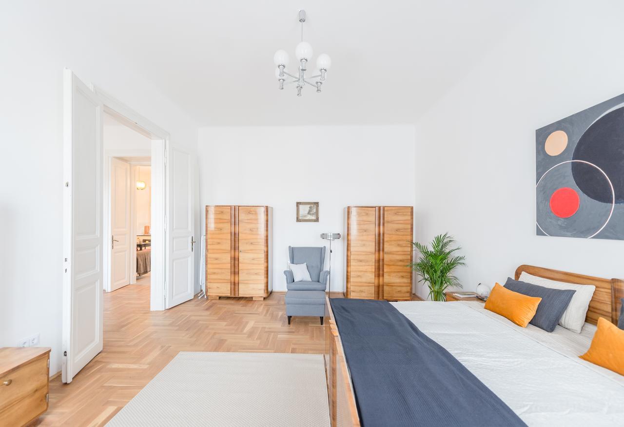 Modern Bauhaus Apartment Budapest Luaran gambar